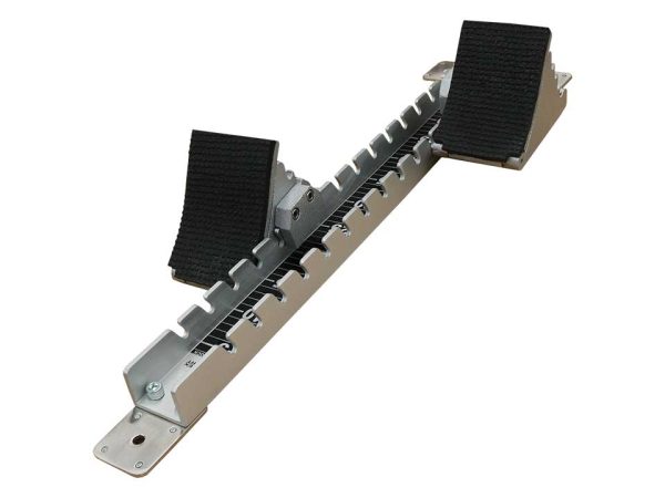 Starting-block.-Made-out-of-aluminium.-With-62mm-central-rail-S61021